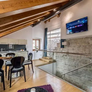 Marta - Stone House In The Center - 4* Split