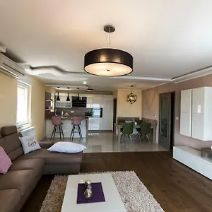 Sandra Apartment